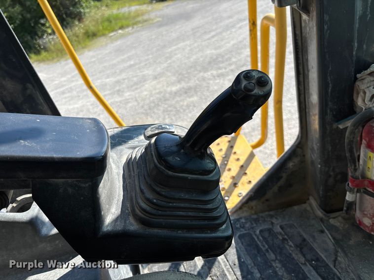 image for item FC1827 2011 John Deere 844K wheel loader