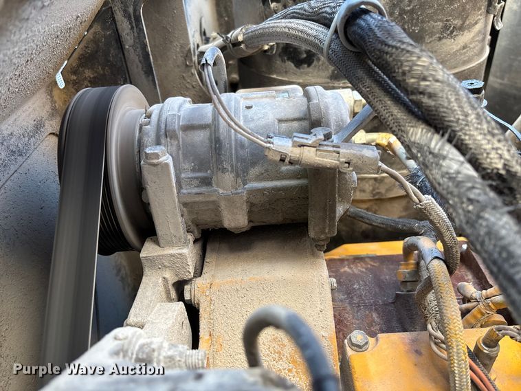 image for item FC1827 2011 John Deere 844K wheel loader
