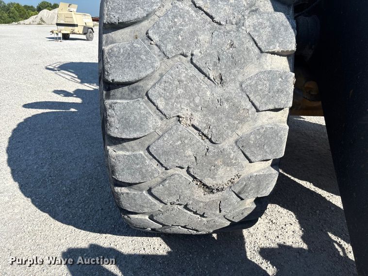 image for item FC1827 2011 John Deere 844K wheel loader
