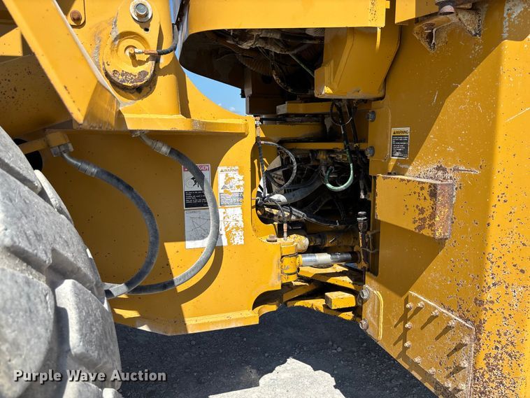 image for item FC1829 2005 Kawasaki 85ZV wheel loader