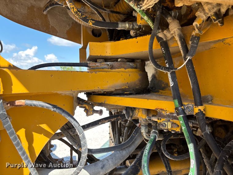 image for item FC1829 2005 Kawasaki 85ZV wheel loader