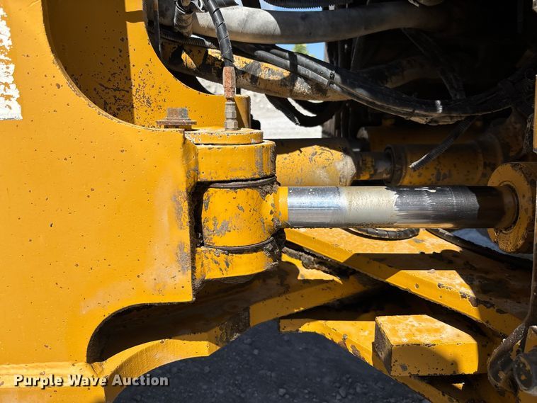 image for item FC1829 2005 Kawasaki 85ZV wheel loader