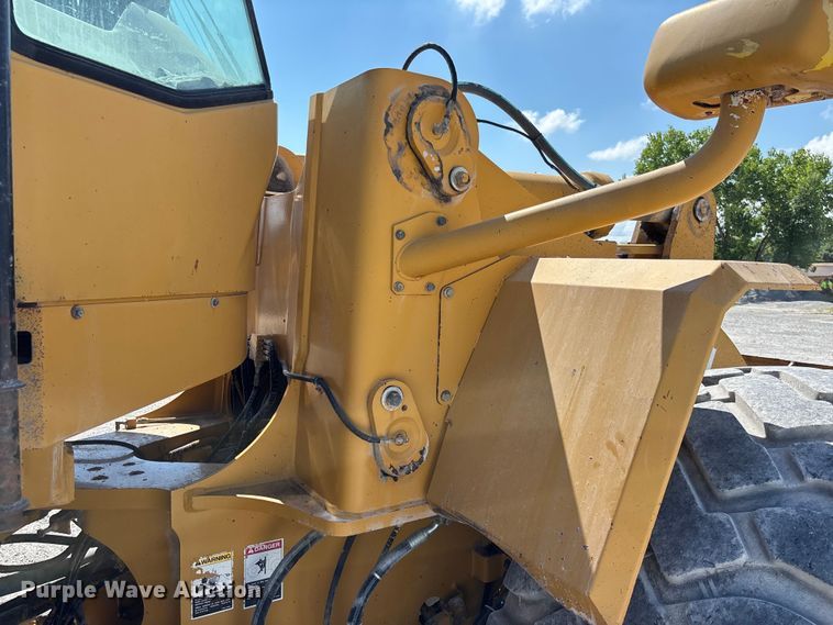 image for item FC1829 2005 Kawasaki 85ZV wheel loader