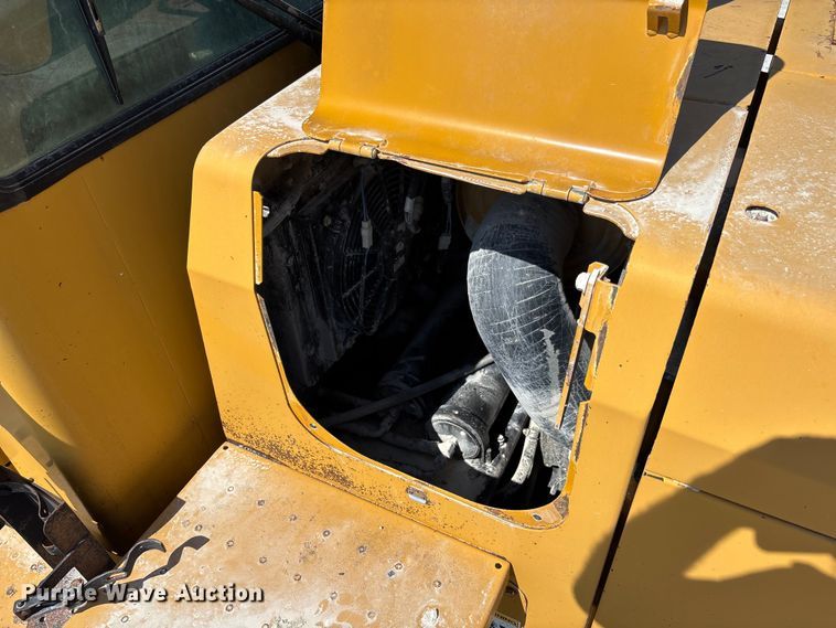 image for item FC1829 2005 Kawasaki 85ZV wheel loader