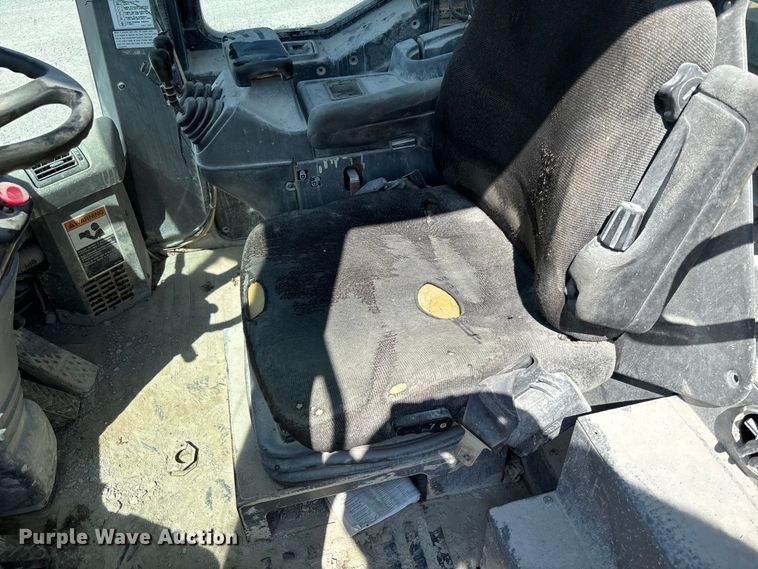 image for item FC1829 2005 Kawasaki 85ZV wheel loader