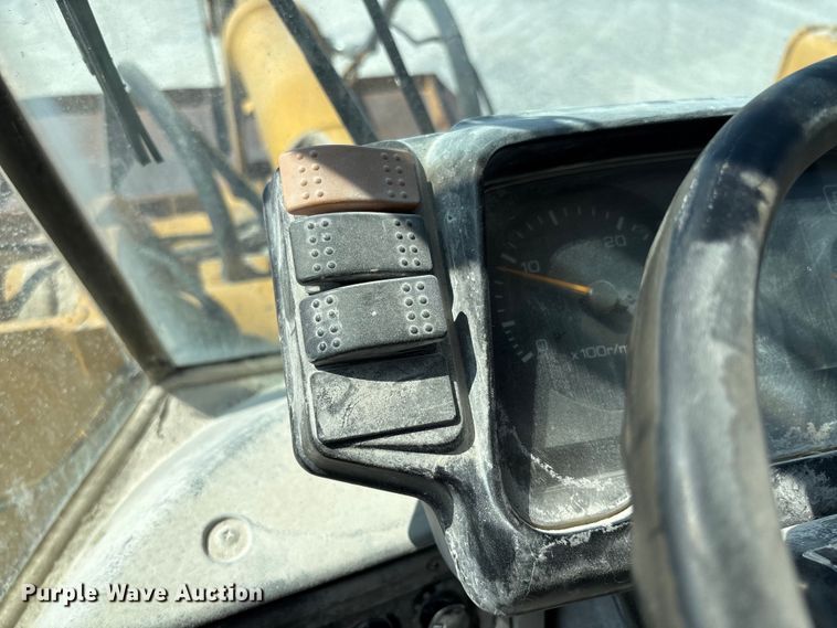 image for item FC1829 2005 Kawasaki 85ZV wheel loader