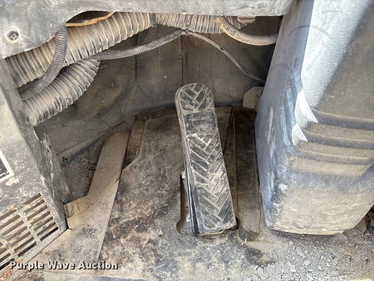 image for item FC1829 2005 Kawasaki 85ZV wheel loader