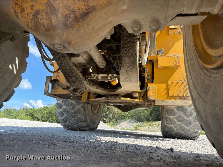 image for item FC1829 2005 Kawasaki 85ZV wheel loader