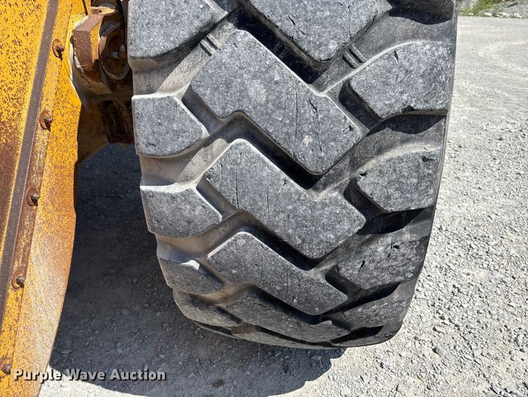 image for item FC1829 2005 Kawasaki 85ZV wheel loader