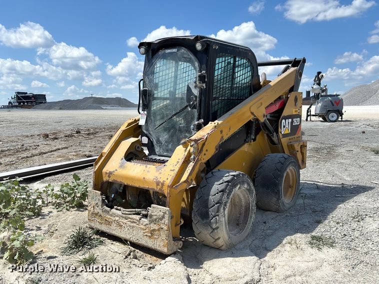 image for item FC1832 2019 Caterpillar 262D skid steer loader