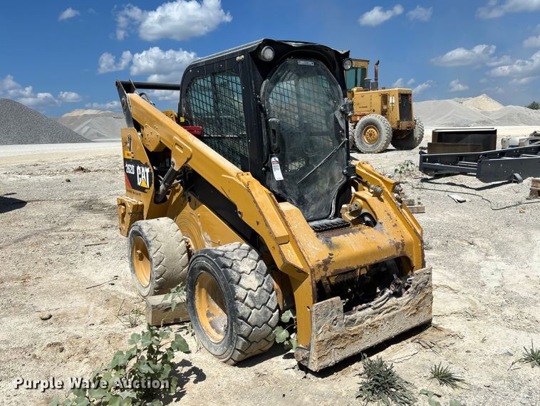 image for item FC1832 2019 Caterpillar 262D skid steer loader