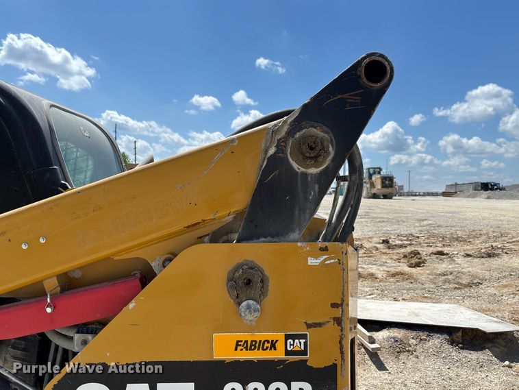 image for item FC1832 2019 Caterpillar 262D skid steer loader