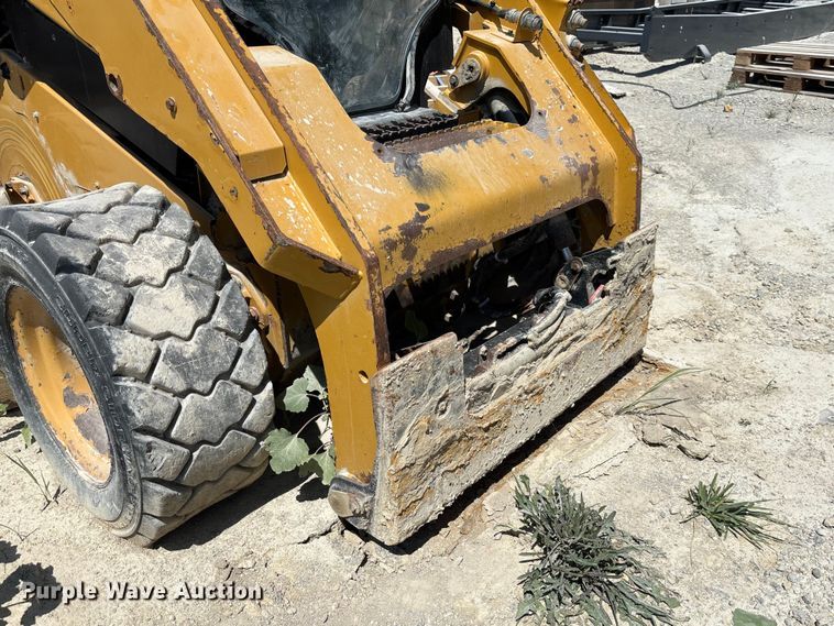 image for item FC1832 2019 Caterpillar 262D skid steer loader
