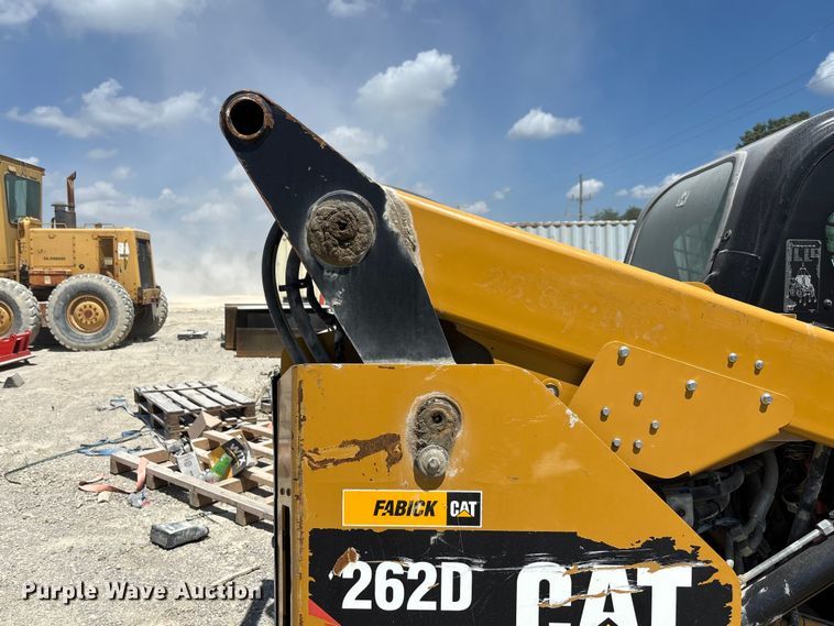 image for item FC1832 2019 Caterpillar 262D skid steer loader