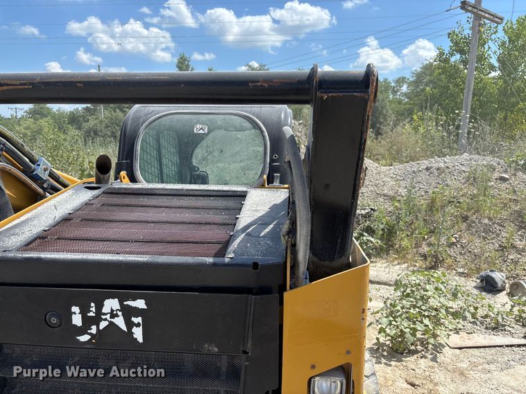 image for item FC1832 2019 Caterpillar 262D skid steer loader