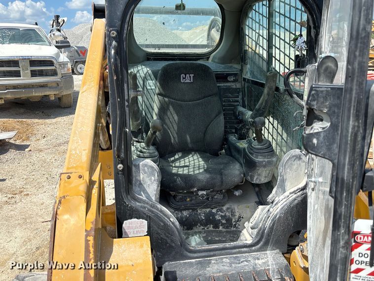 image for item FC1832 2019 Caterpillar 262D skid steer loader