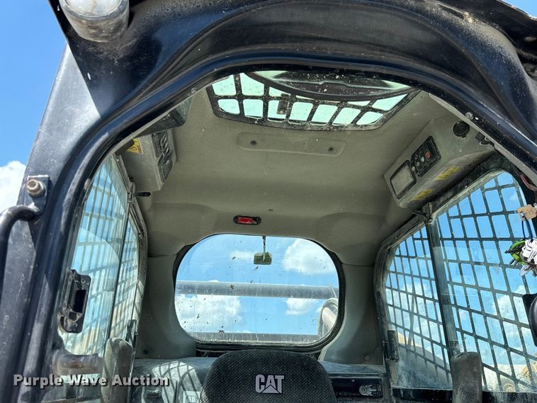 image for item FC1832 2019 Caterpillar 262D skid steer loader