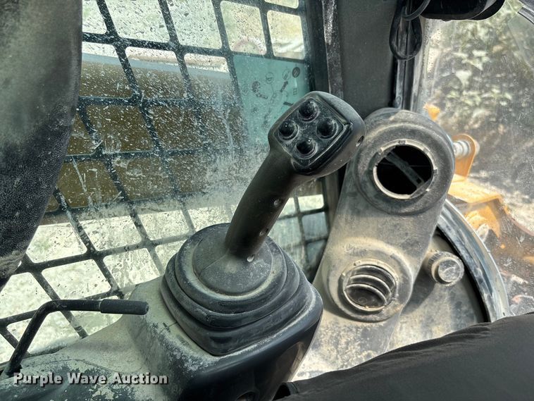 image for item FC1832 2019 Caterpillar 262D skid steer loader