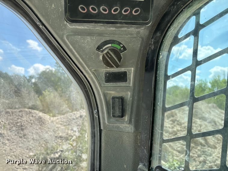 image for item FC1832 2019 Caterpillar 262D skid steer loader