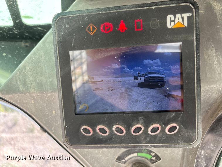 image for item FC1832 2019 Caterpillar 262D skid steer loader