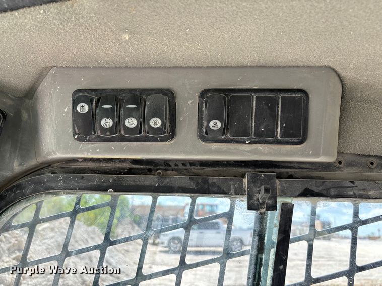 image for item FC1832 2019 Caterpillar 262D skid steer loader