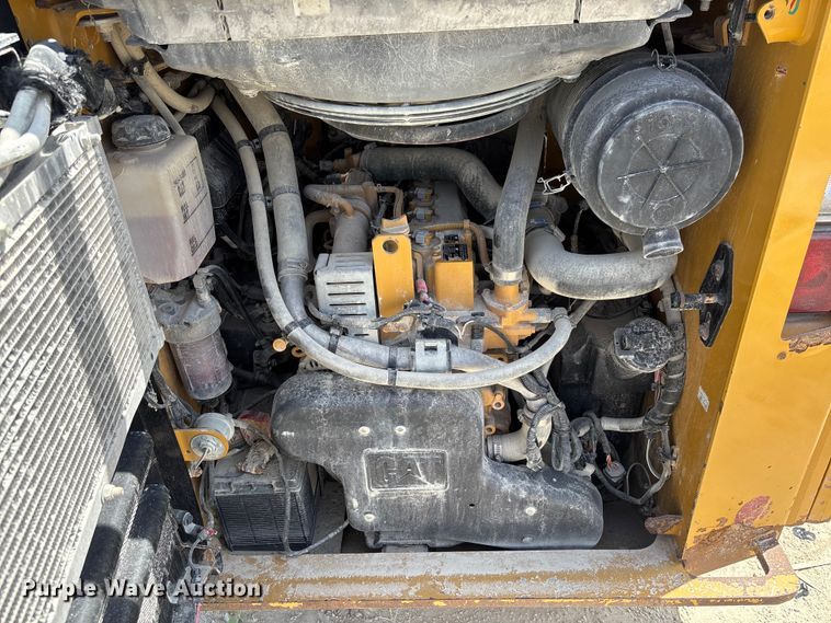 image for item FC1832 2019 Caterpillar 262D skid steer loader