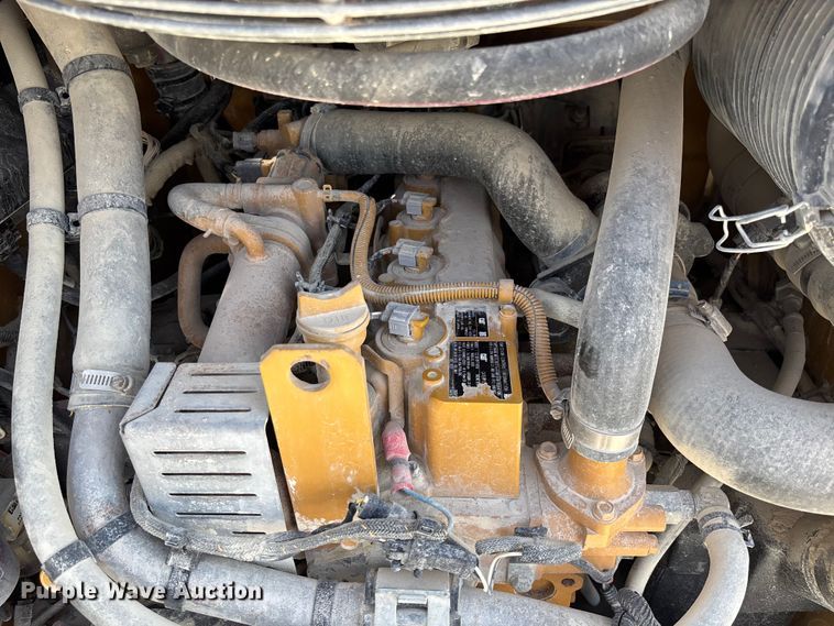 image for item FC1832 2019 Caterpillar 262D skid steer loader