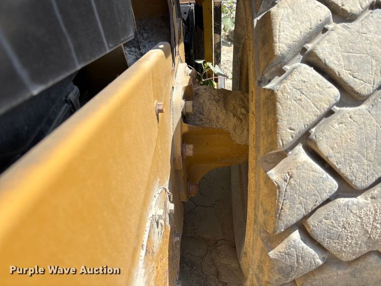 image for item FC1832 2019 Caterpillar 262D skid steer loader