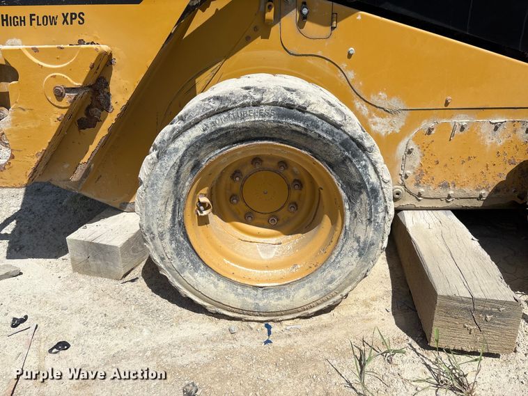image for item FC1832 2019 Caterpillar 262D skid steer loader