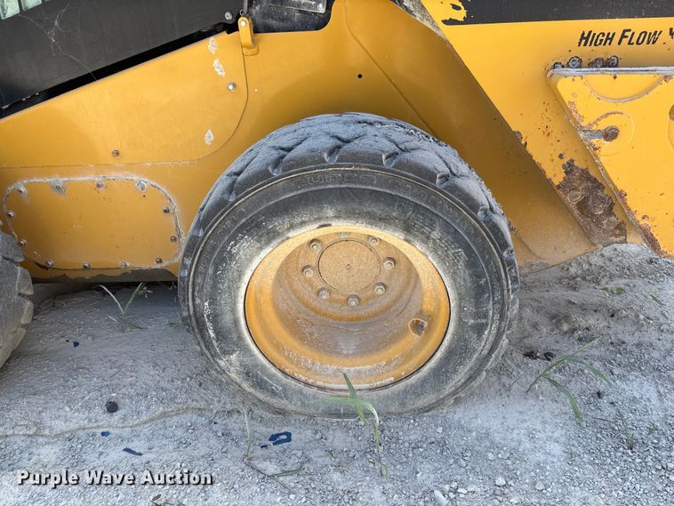 image for item FC1832 2019 Caterpillar 262D skid steer loader