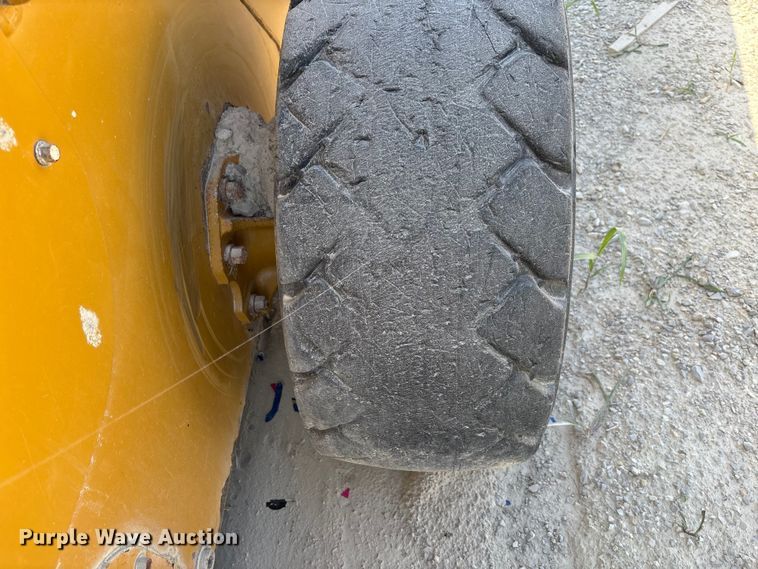 image for item FC1832 2019 Caterpillar 262D skid steer loader