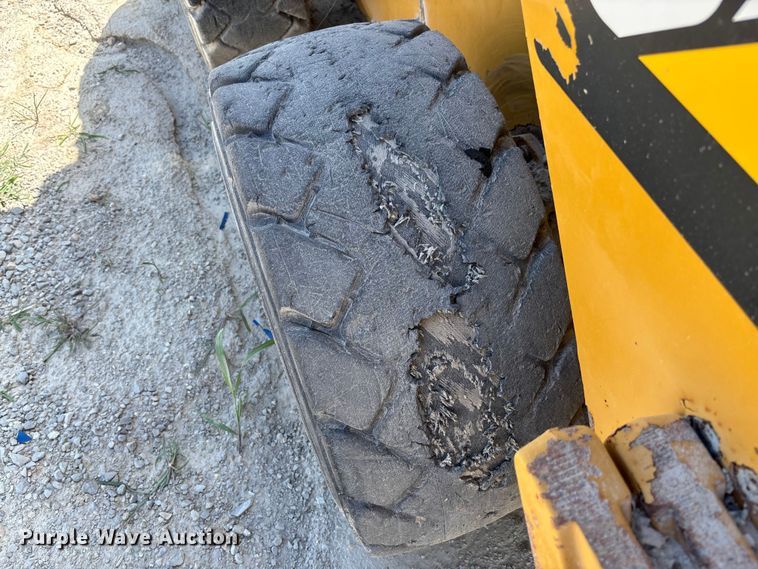 image for item FC1832 2019 Caterpillar 262D skid steer loader