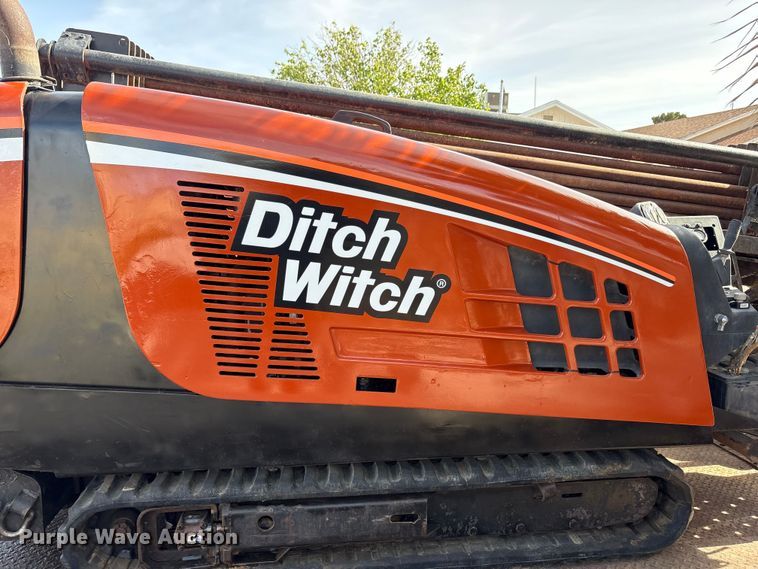 image for item FC2233 Ditch Witch JT1220 Mach 1 directional boring unit