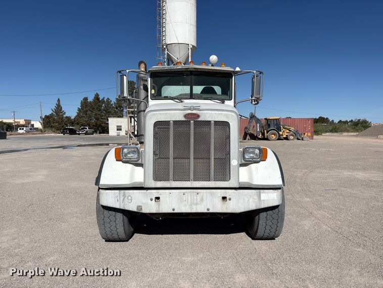 image for item FC2437 2011 Peterbilt 365 ready mix truck