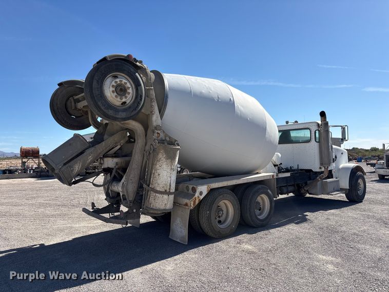 image for item FC2437 2011 Peterbilt 365 ready mix truck