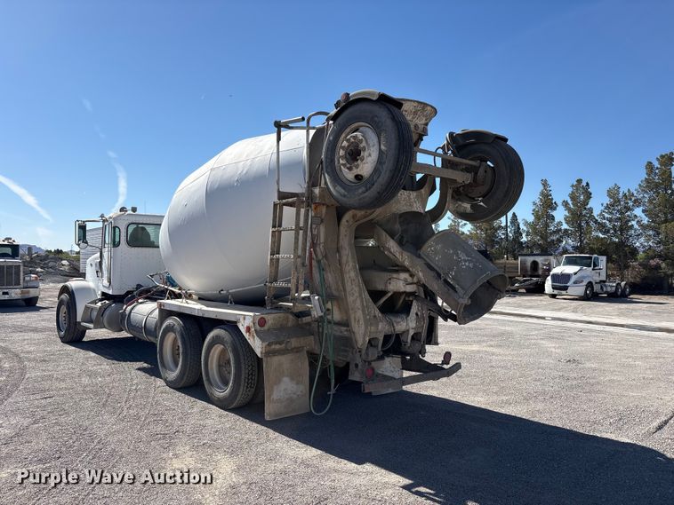 image for item FC2437 2011 Peterbilt 365 ready mix truck