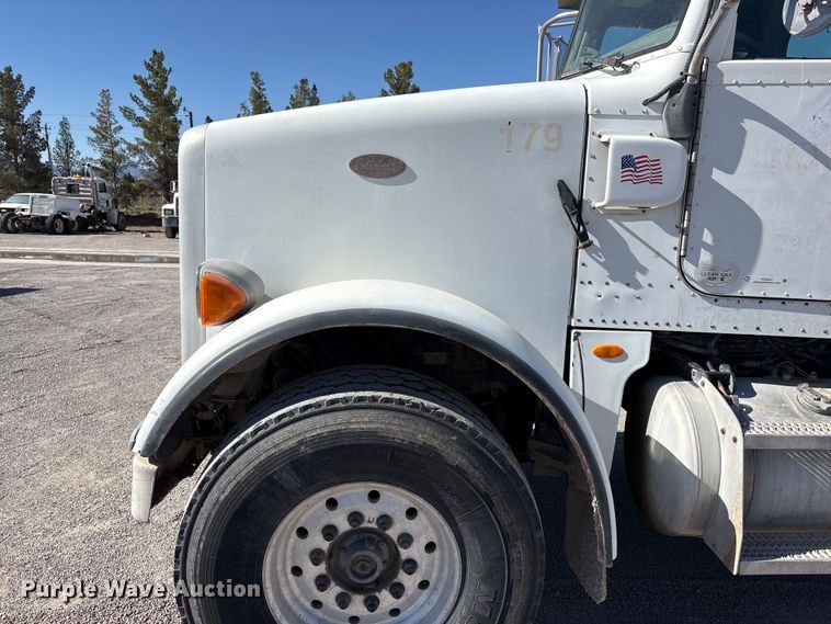 image for item FC2437 2011 Peterbilt 365 ready mix truck
