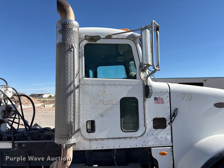 image for item FC2437 2011 Peterbilt 365 ready mix truck