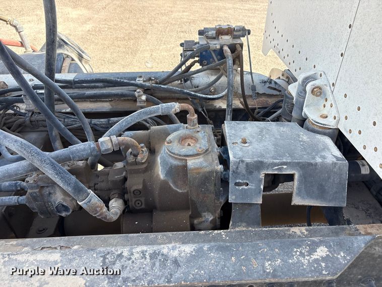 image for item FC2437 2011 Peterbilt 365 ready mix truck
