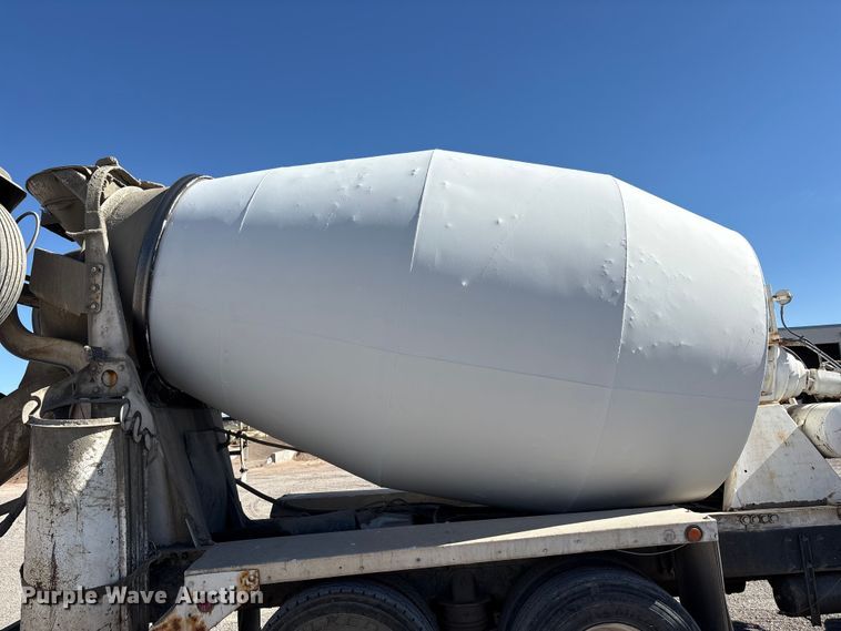 image for item FC2437 2011 Peterbilt 365 ready mix truck