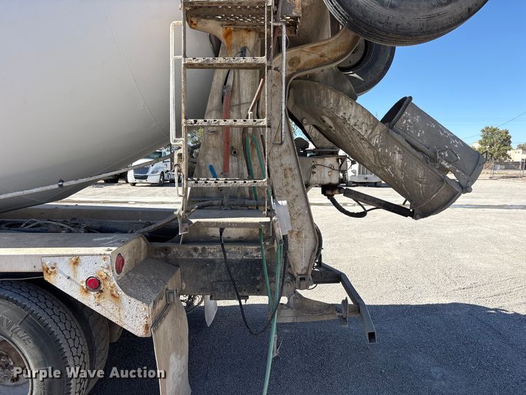 image for item FC2437 2011 Peterbilt 365 ready mix truck