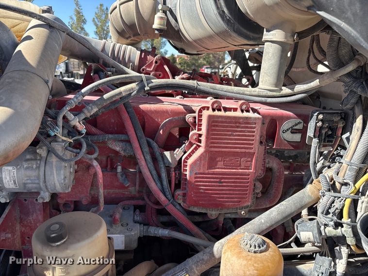 image for item FC2437 2011 Peterbilt 365 ready mix truck