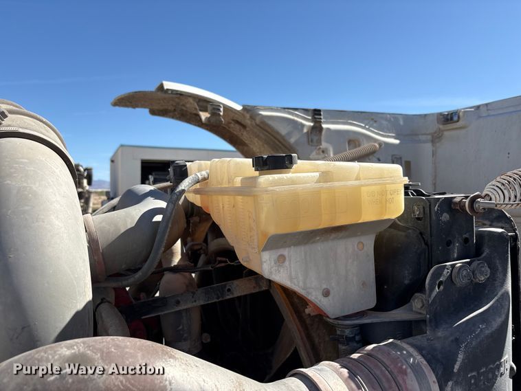 image for item FC2437 2011 Peterbilt 365 ready mix truck