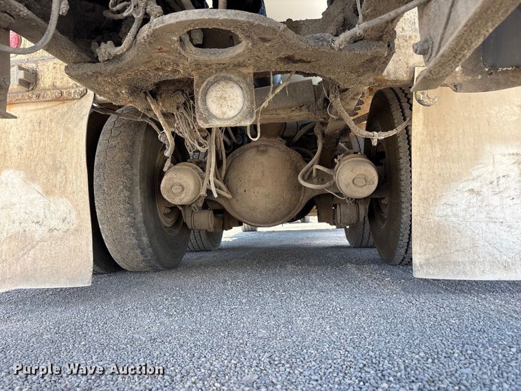image for item FC2437 2011 Peterbilt 365 ready mix truck