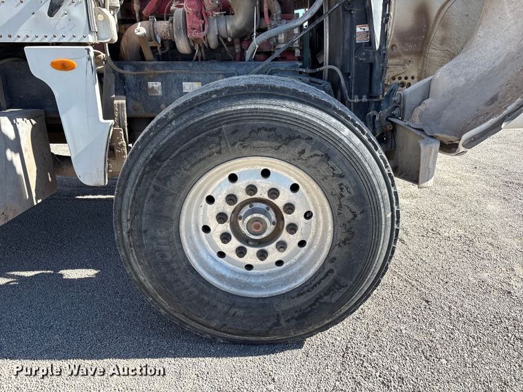 image for item FC2437 2011 Peterbilt 365 ready mix truck
