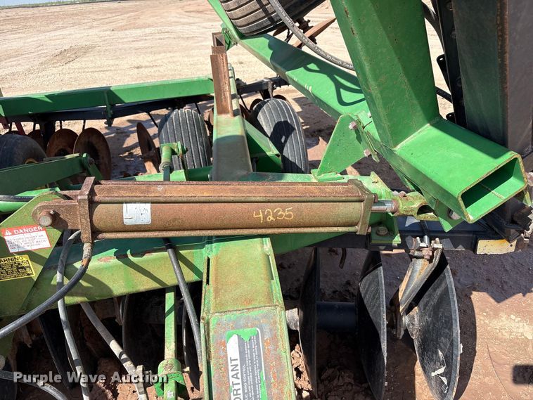 image for item FC2445 John Deere 630 disc plow tandem disk