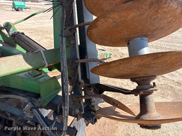 image for item FC2445 John Deere 630 disc plow tandem disk
