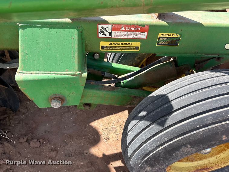 image for item FC2445 John Deere 630 disc plow tandem disk