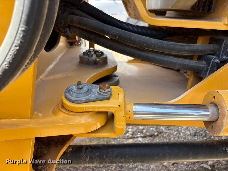 image for item FC2446 John Deere 244L wheel loader