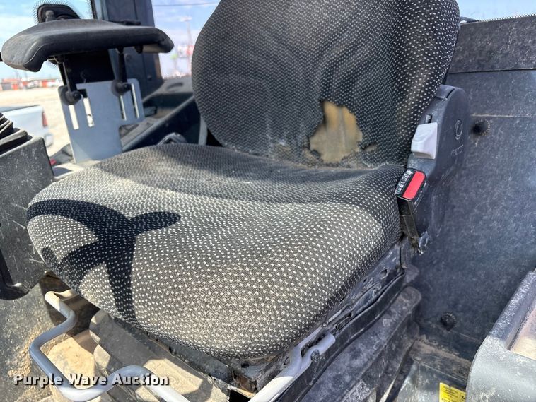 image for item FC2446 John Deere 244L wheel loader
